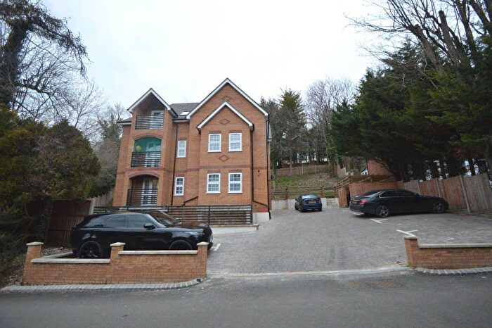 2 Bedroom Flat To Rent In Welcomes Road, Kenley, Purley, CR8