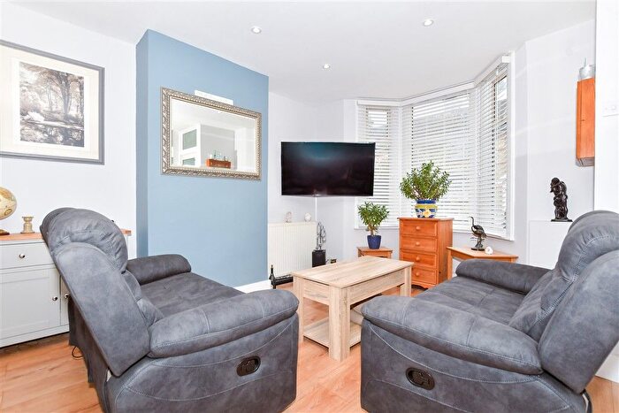 3 Bedroom Terraced House For Sale In Malling Road, Snodland, Kent, Kent, ME6