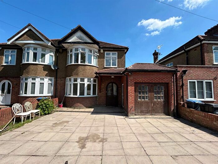 5 Bedroom Semi-Detached House To Rent In Bury Street West, London, N9