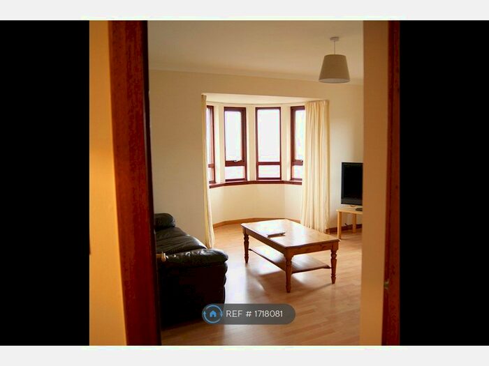 2 Bedroom Flat To Rent In Carmichael Court, Dundee, DD3