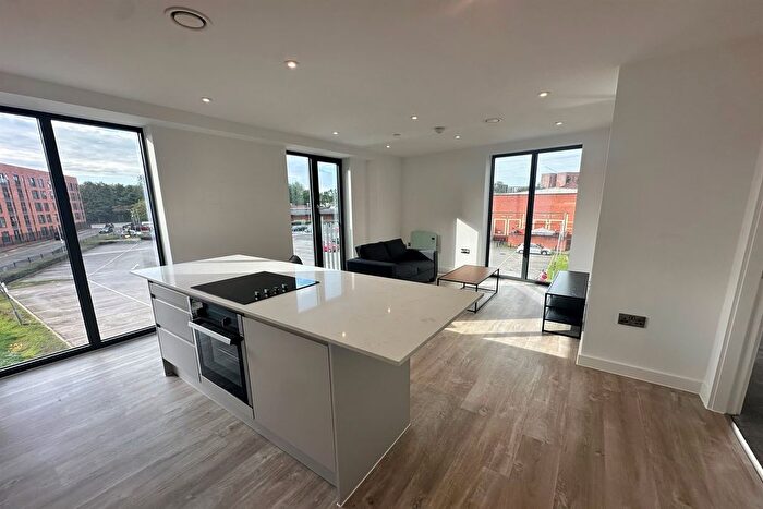 2 Bedroom Flat To Rent In Derwent Street, Salford, M5