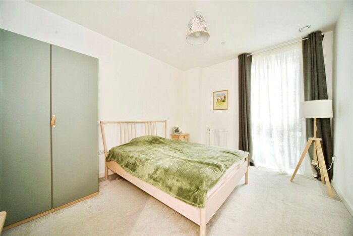 2 Bedroom Flat For Sale In Shipbuilding Way, Upton Park, London, E13
