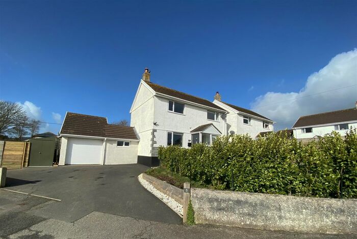 3 Bedroom Detached House For Sale In Penmeneth, Trewennack, Helston, TR13