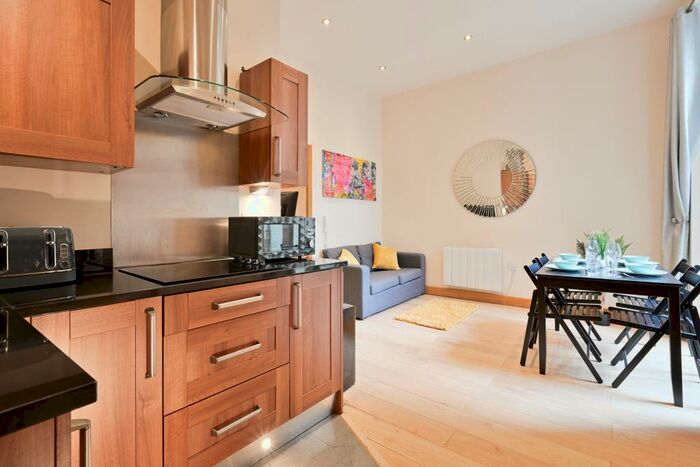 1 Bedroom Flat To Rent In Milliner House, Old Christchurch Road, BH1
