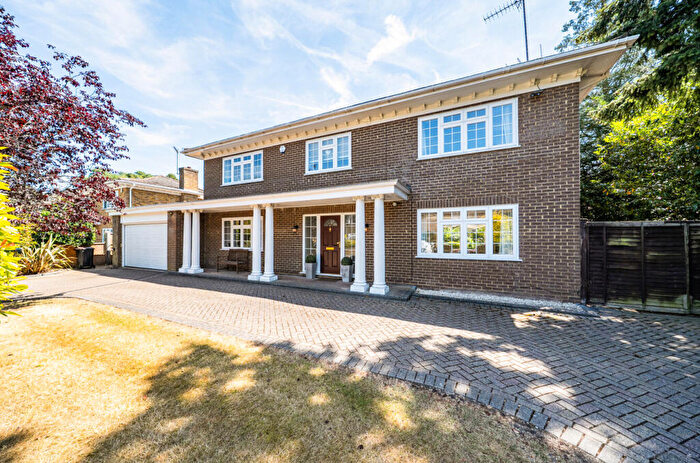 5 Bedroom Detached House For Sale In Hillsborough Park, Camberley, Surrey, GU15