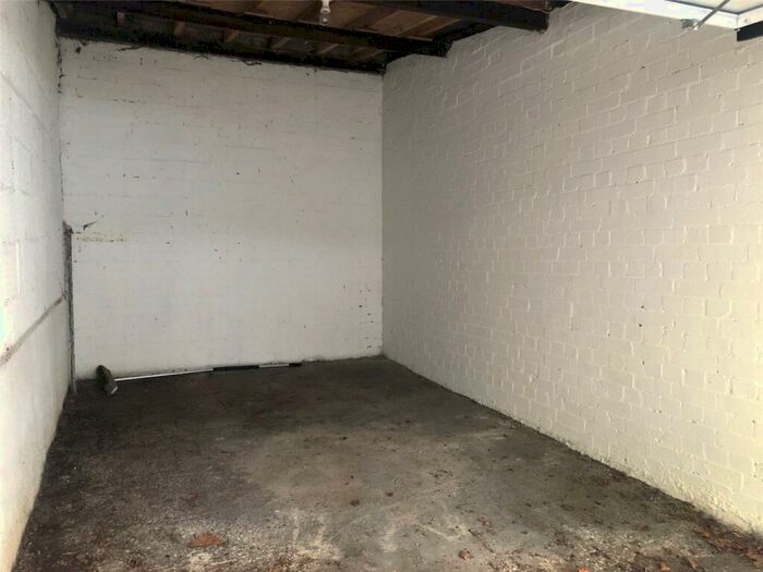 Garage / Parking To Rent In South Grove, London, N6