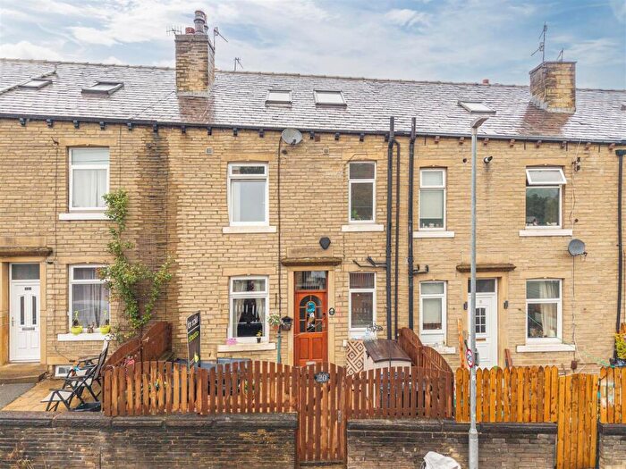 2 Bedroom Terraced House For Sale In George Street, Elland, HX5