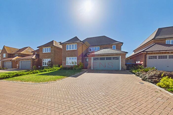 4 Bedroom Detached House For Sale In Raven Gardens, Silver End, CM8