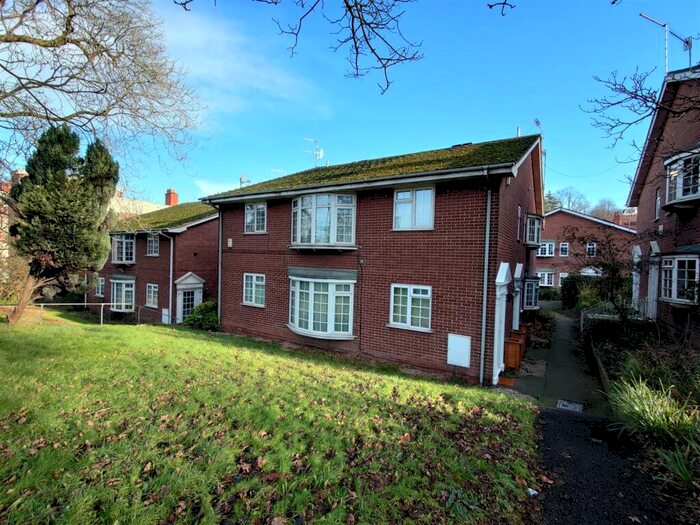 2 Bedroom Flat To Rent In Minster Court, Mansfield Road, Nottingham, NG5