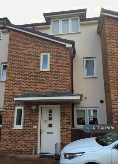 3 Bedroom Terraced House To Rent In Pyle Close, Addlestone, KT15
