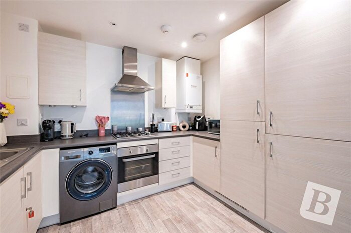 1 Bedroom Flat For Sale In Cunard Square, Chelmsford, Essex, CM1