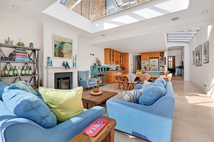 4 Bedroom Semi-Detached House For Sale In Thornton Avenue, London, W4