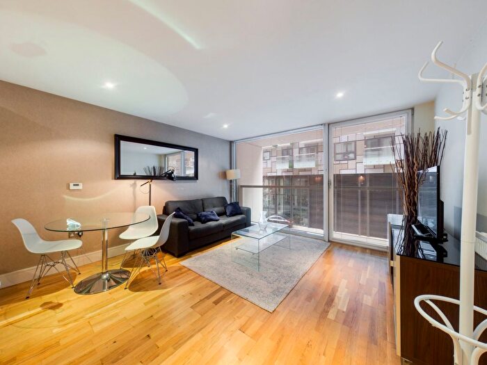 1 Bedroom Flat To Rent In Cobalt Point, Millharbour, E14