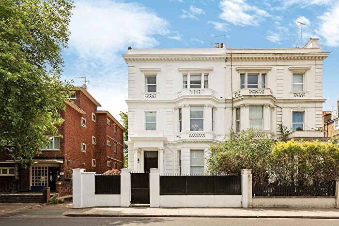 3 Bedroom Flat To Rent In Holland Road, London, W14