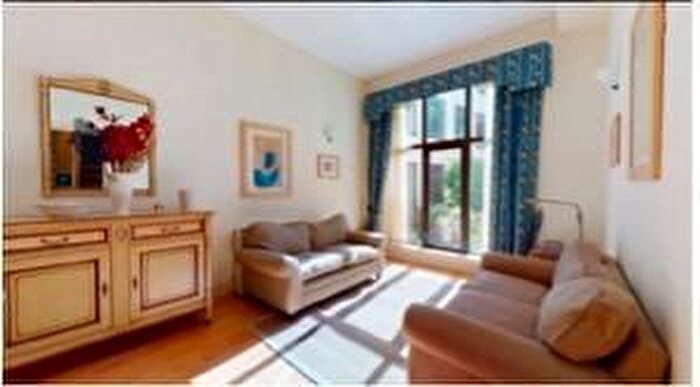 1 Bedroom Flat To Rent In Prescot Street, Tower Hill, London, E1