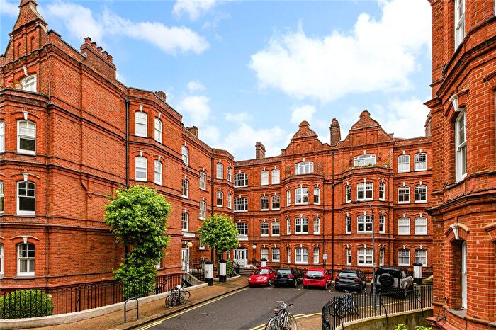 3 Bedroom Flat For Sale In Victoria Mansions, Queen's Club Gardens, Hammersmith And Fulham, London, W14