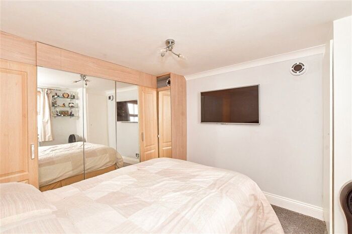 1 Bedroom Flat For Sale In Clarendon Road, Southsea, Hampshire, PO4