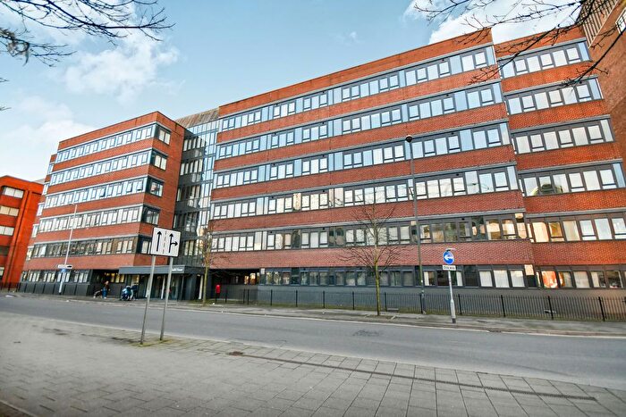1 Bedroom Flat To Rent In Guild House, Swindon, SN1