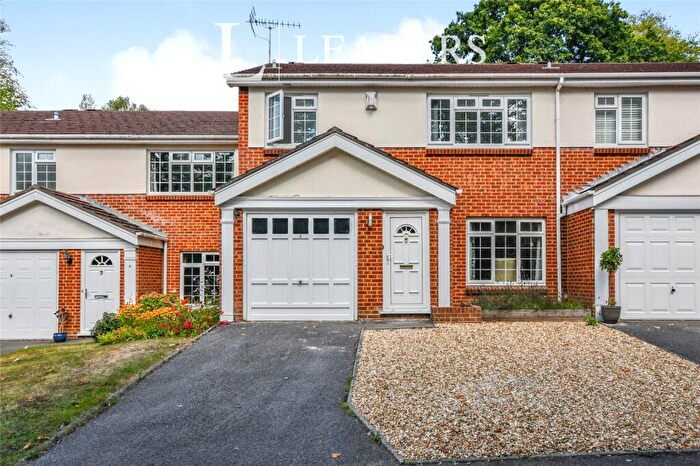 3 Bedroom Terraced House To Rent In St Ives Gardens, BH2