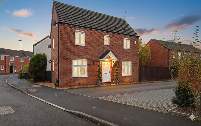 3 Bedroom Semi Detached House For Sale In Endicott Bend, Coventry, CV4