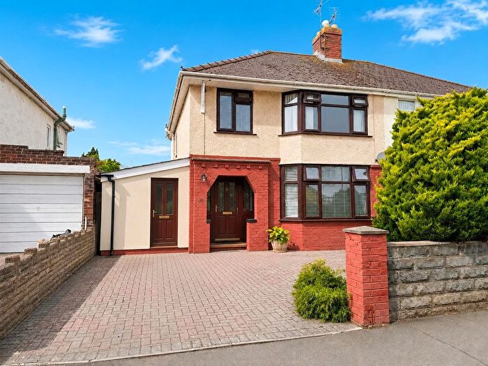 3 Bedroom Semi-Detached House For Sale In Dinedor Avenue, Hereford, HR2