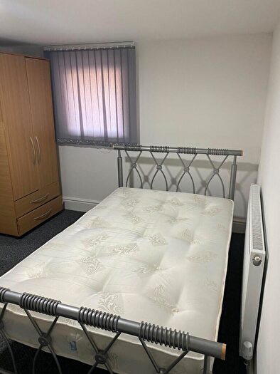5 Bedroom Semi-Detached House To Rent In Brighton Grove, Manchester, Greater Manchester, M14