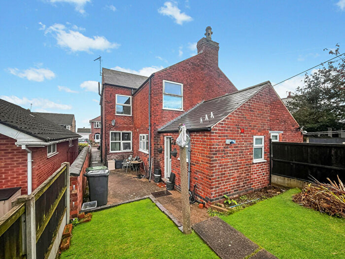 2 Bedroom Semi-Detached House For Sale In Lime Grove, Stapleford, Nottingham, NG9