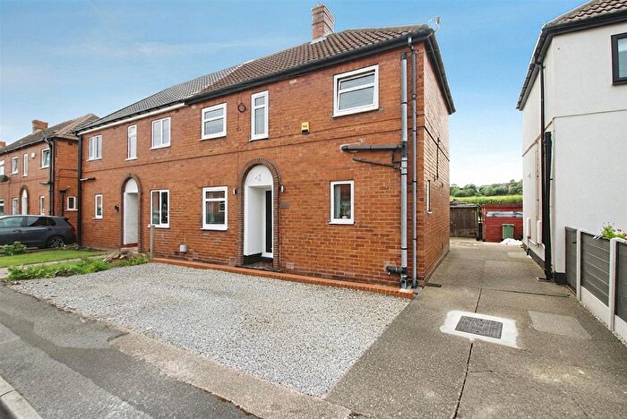3 Bedroom Semi-Detached House For Sale In Ramsden Street, Kippax, LS25