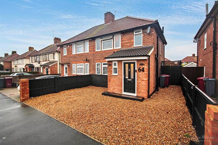 3 Bedroom Semi Detached House For Sale In Blandford Road, Reading, RG2