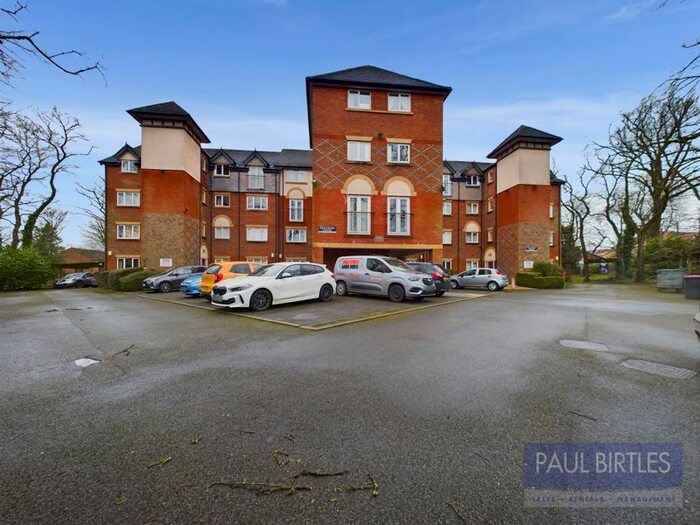 2 Bedroom Flat To Rent In Prestbury Court, Longley Road, Worsley, Manchester, M28