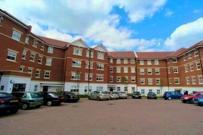 2 Bedroom Flat To Rent In Bell Chase, Aldershot, GU11