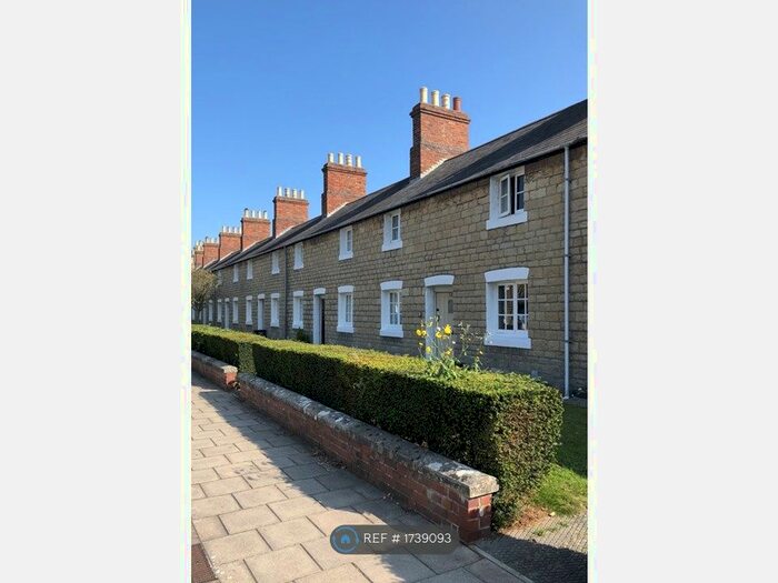 1 Bedroom Terraced House To Rent In Exeter Street, Swindon, SN1