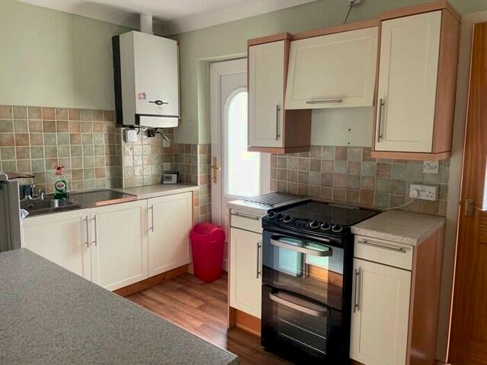 2 Bedroom Flat To Rent In Mansfield Road, Sutton In Ashfield, NG17