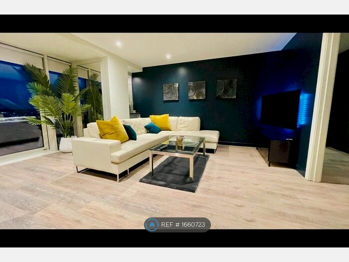 2 Bedroom Flat To Rent In Albion Street, Leeds, LS2