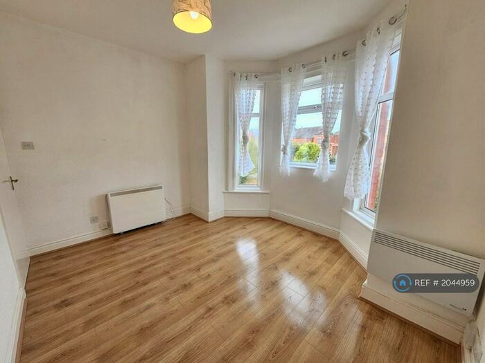 1 Bedroom Flat To Rent In Lathom Road, Southport, PR9