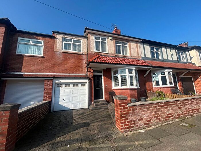 4 Bedroom Semi Detached House For Sale In Eastfield Avenue, Monkseaton, Whitley Bay, NE25