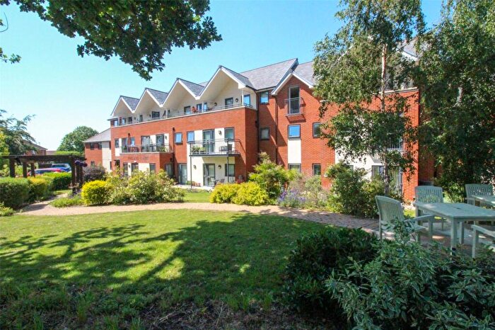 1 Bedroom Apartment For Sale In Hamble Lane, Hamble, Southampton, Hampshire, SO31