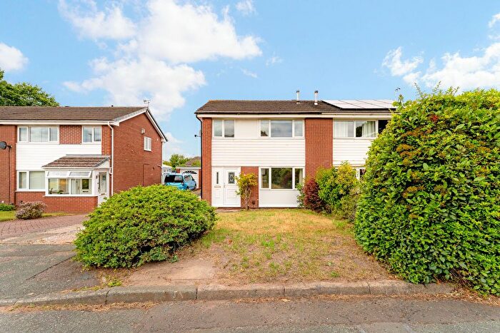 3 Bedroom Semi Detached House For Sale In Braithwaite Close, Beechwood, WA7