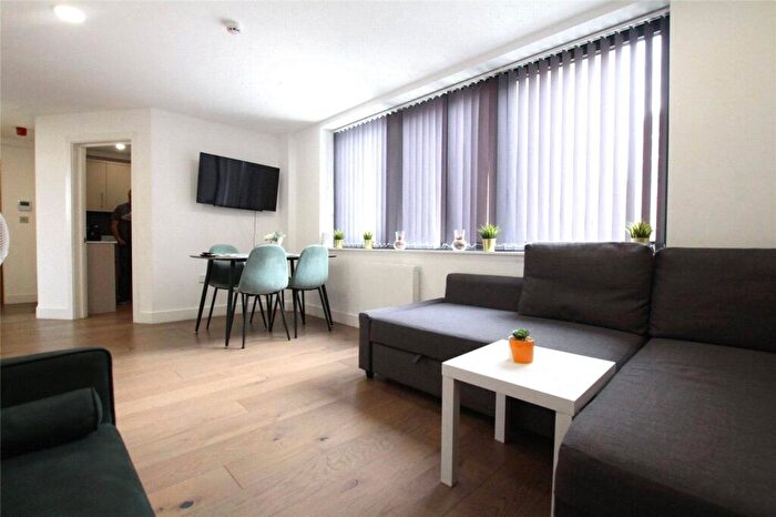 1 Bedroom Apartment To Rent In Olive Grove House, Fieldgate Street, London, E1