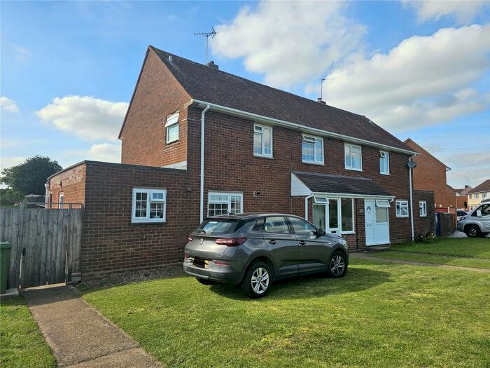 3 Bedroom Semi-Detached House For Sale In Fulbert Road, Pershore, Worcestershire, WR10