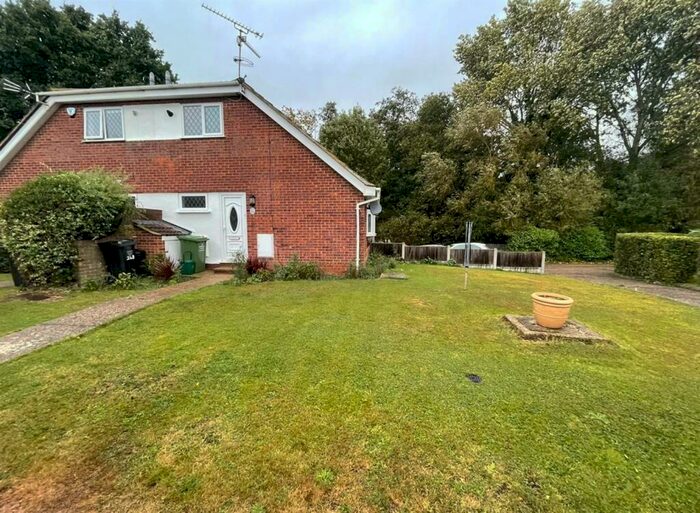 1 Bedroom House To Rent In Beauchamps Drive, Wickford, SS11