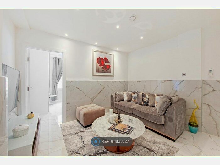 4 Bedroom Flat To Rent In Cumberland Court, London, W1H