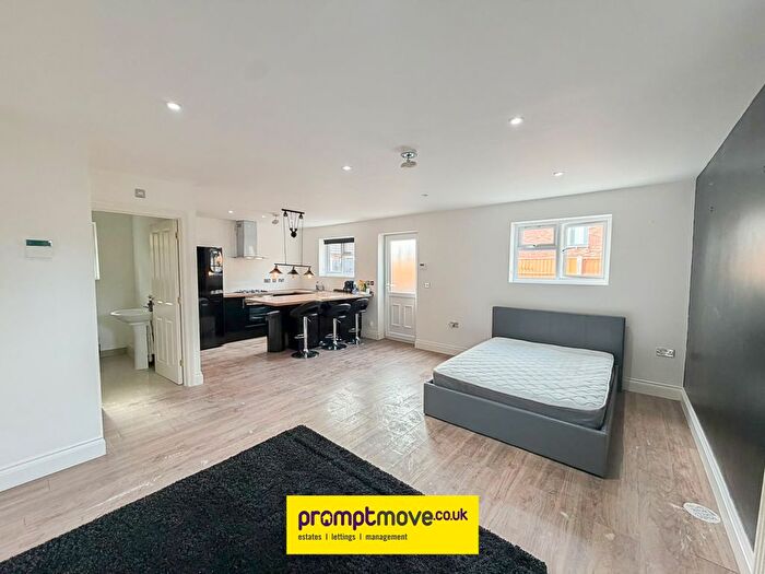 Property To Rent In Ashcroft Road, Luton, LU2