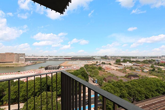 1 Bedroom Flat For Sale In Kingfisher Heights, London, E16