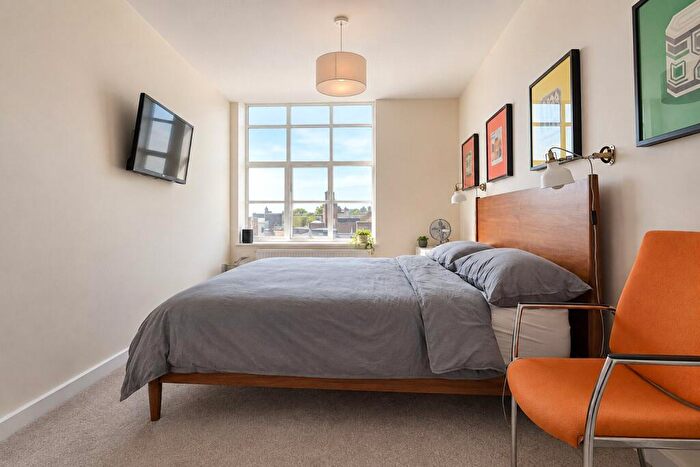 1 Bedroom Apartment For Sale In Lewisham High Street, London, SE13
