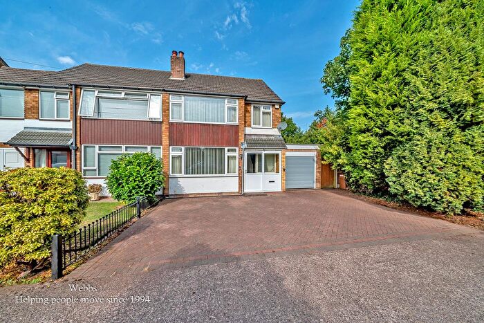 3 Bedroom Semi-Detached House For Sale In Nursery Avenue, Aldridge, Walsall, WS9