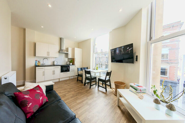 3 Bedroom Apartment To Rent In Flat, Bottle Lane, NG1