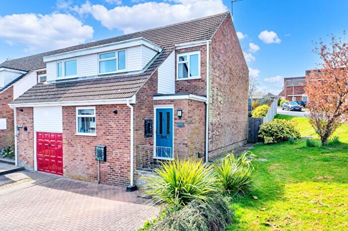 3 Bedroom End Of Terrace House For Sale In Kingston Vale, Royston, SG8