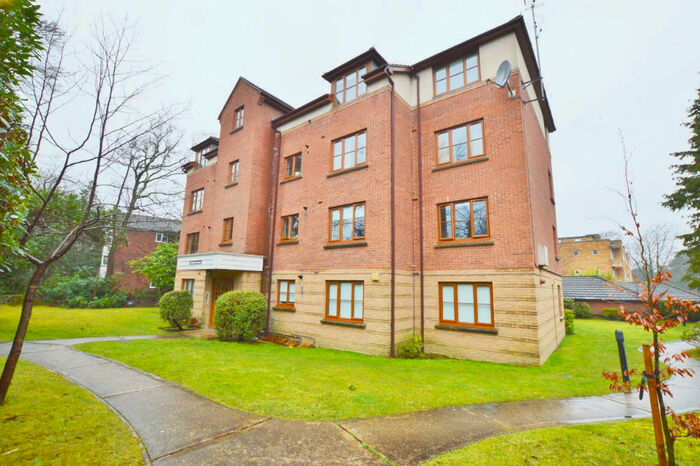 2 Bedroom Flat To Rent In Wimborne Road, Bournemouth, Dorset, BH2