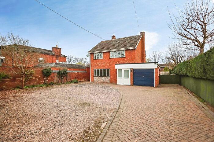 3 Bedroom Detached House For Sale In Bell Lane, Lower Broadheath, Worcester, Worcestershire, WR2